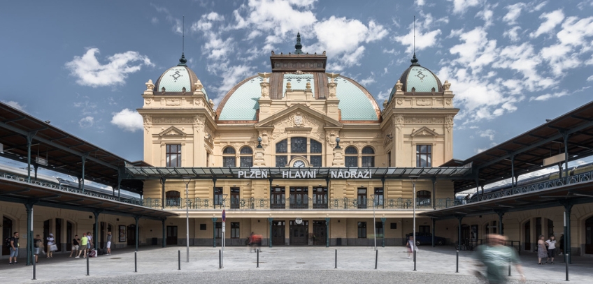 Historic railway stations in the Czech Republic: renovations of central importance