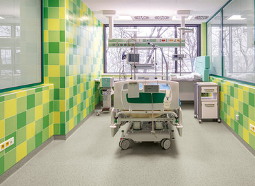 Barevné obklady RAKO v novém pavilonu Nemocnice Třebíč 