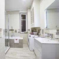 Koupelna z obkladů Next udělala radost celé rodině.