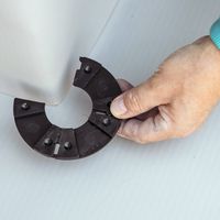 How to place the tiles on a fixed-height pedestal?