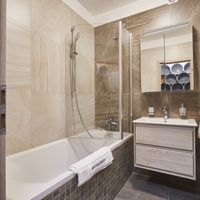 Koupelna pro čtyři sourozence