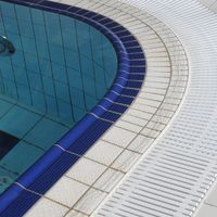 RAKO | Plavecký bazén v Polsku vytvořen ze speciální série obkladů a dlažeb POOL.