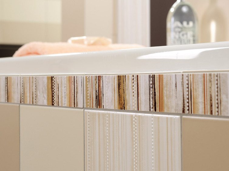 Série Concept / Concept Plus | koupelna - listela s dekorem pruhů