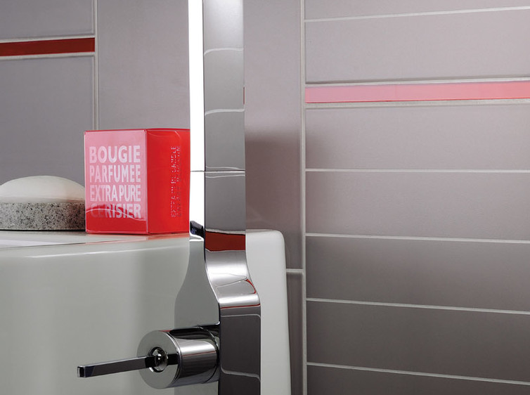 Série Concept / Concept Plus | koupelna - tmavě šedá a červená barva