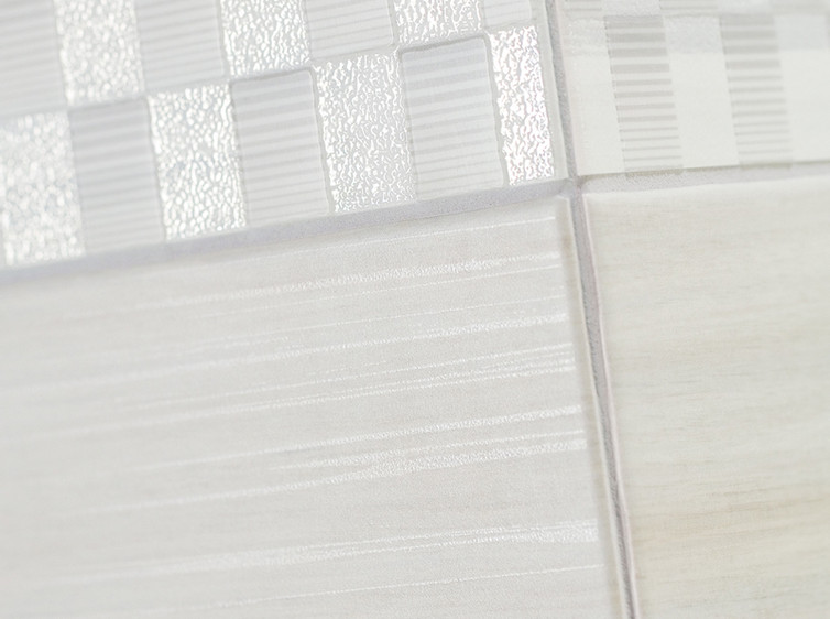 Série Charme | detail světle šedé listely s dekorem kostiček