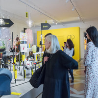 Černé obkládačky RAKO v expozici Black & Light Depo