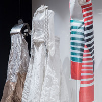 Černé obkládačky RAKO v expozici Black & Light Depo