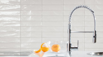 Série Mano | kuchyň - detail reliéfu