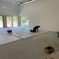 Lasselsberger und RAKO unterstützen die Fachschule für Fliese,  Keramik und Ofenbau in Stoob