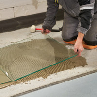 Jak zajistit maximální přídržnost keramických obkladů?