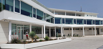 Outdoor-Fliesen von RAKO für den exklusiven Club Nàutic Port d’Aro