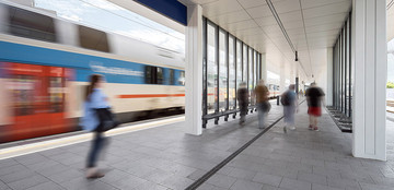 Keramikfliesen verleihen den Wänden von zwei Bahnhofs-Unterführungen in Prag- Radotín Stil und Eleganz