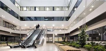 Pavilon urgentního příjmu a chirurgických oborů Pardubické nemocnice