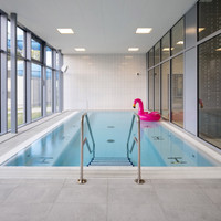 Svitavy mají nový bazén: moderní, hravý s wellness zážitky