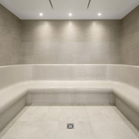 Svitavy mají nový bazén: moderní, hravý s wellness zážitky